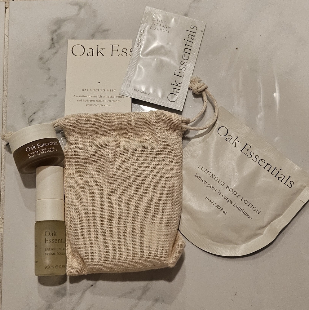 Oak Essentials Deluxe Sample Skincare set